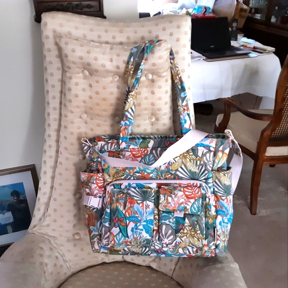 NEW Vera Bradley Utility Tote - Picture 1 of 13